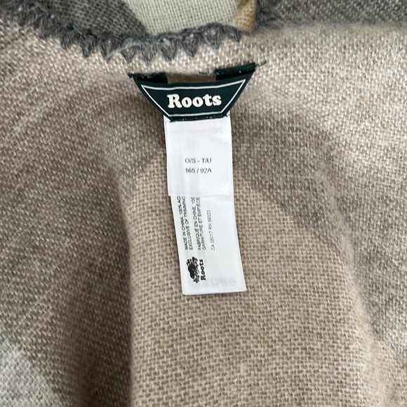 Roots Parksville wrap - Picture 13 of 16